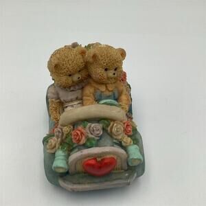 Country Cubs Bear Couple in Lovebug Car Figurine with Roses & Hearts